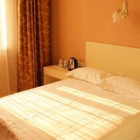 Luoyang Love Me Fashion Hotel Exteriör bild